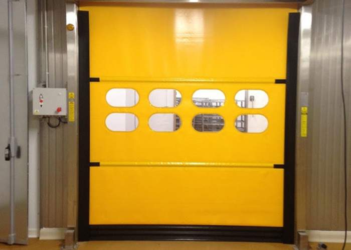 cua cuon nhanh thanh sat